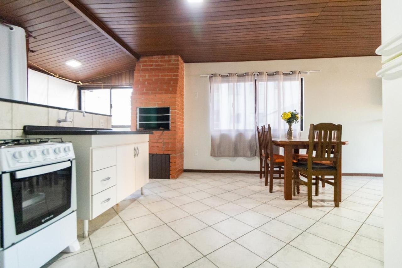 בומבינאס Apartamento Cobertura - 140 Metros Da Praia מראה חיצוני תמונה